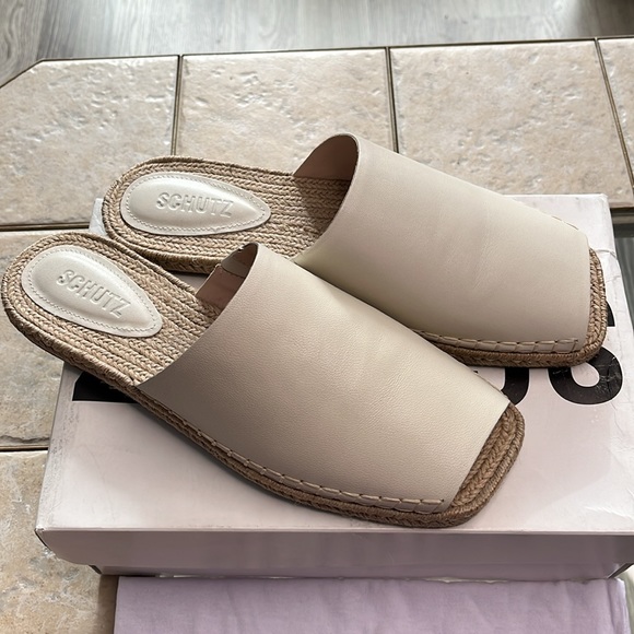 Schutz slide - Picture 2 of 8